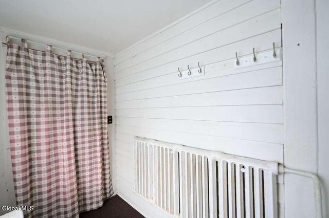 11 Brayton Street, Colonie, NY 12205