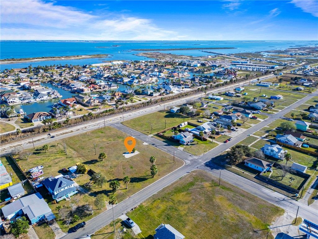 228 E McClung Ave, Aransas Pass, TX 78336 — photo 3