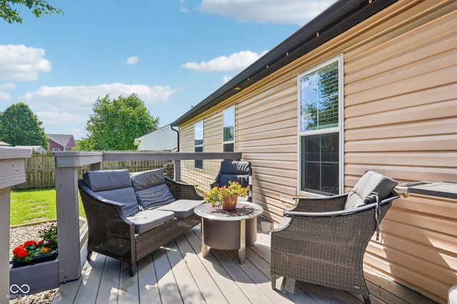 718 Breakers Lane, Fortville, IN 46040