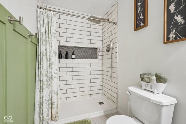 718 Breakers Lane, Fortville, IN 46040