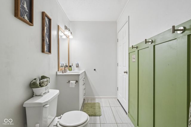 718 Breakers Lane, Fortville, IN 46040