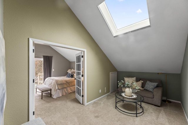 909 York Imperial DRIVE, Oconomowoc, WI 53066