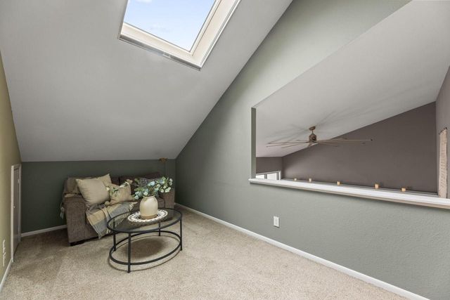 909 York Imperial DRIVE, Oconomowoc, WI 53066