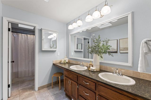 909 York Imperial DRIVE, Oconomowoc, WI 53066