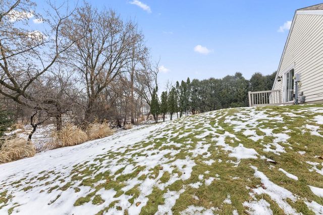 909 York Imperial DRIVE, Oconomowoc, WI 53066