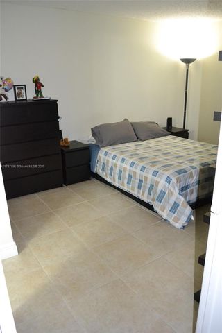 15201 SW 80th St 207, Miami, FL 33193