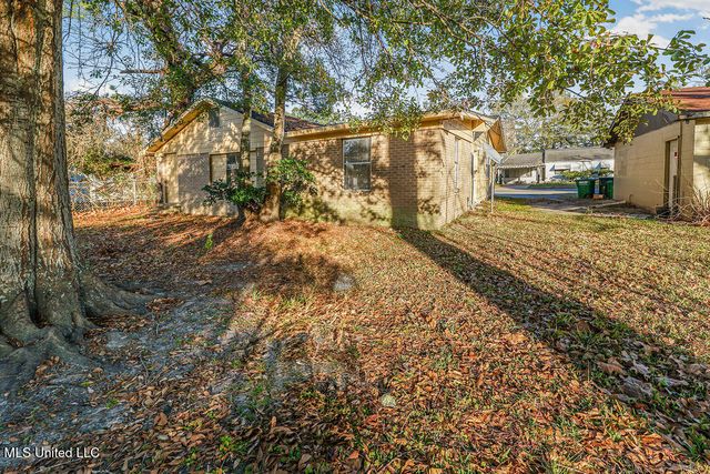 3827 Victor Street, Pascagoula, MS 39567