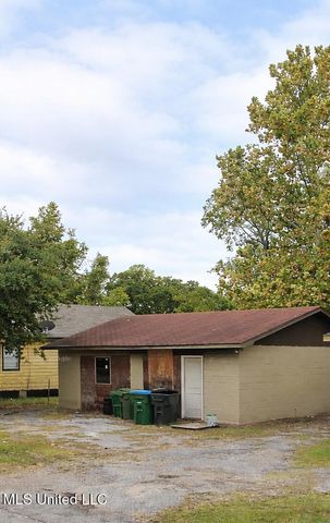 3827 Victor Street, Pascagoula, MS 39567