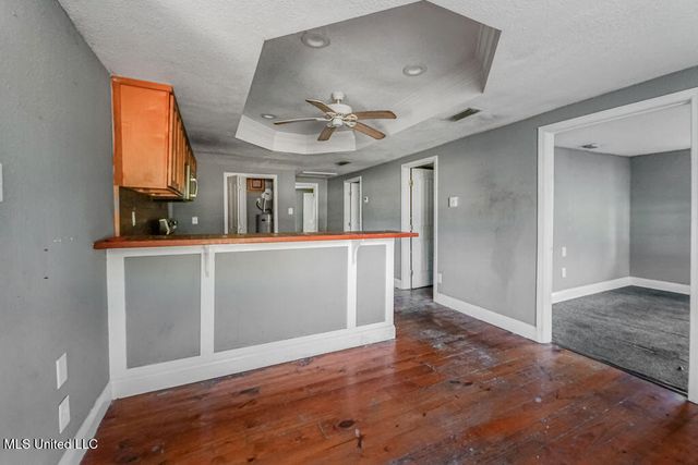 3827 Victor Street, Pascagoula, MS 39567