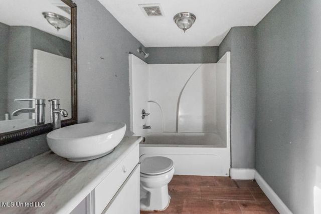 3827 Victor Street, Pascagoula, MS 39567