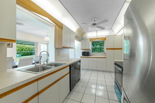 135 NW 14th Street, Boynton Beach, FL 33426
