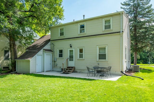 512 11th Street, West Des Moines, IA 50265