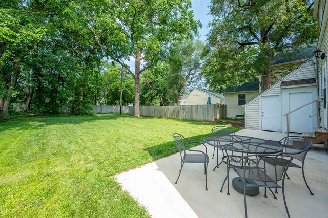 512 11th Street, West Des Moines, IA 50265