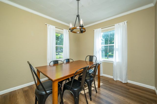 512 11th Street, West Des Moines, IA 50265