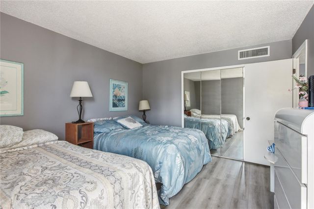 800 S GULFVIEW BOULEVARD 403, Clearwater Beach, FL 33767