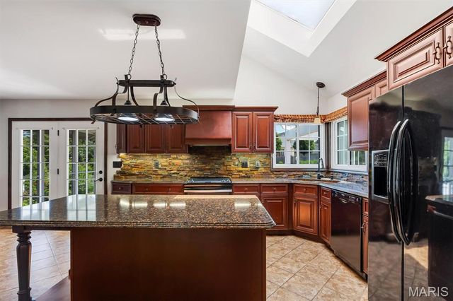 2100 Seven Oaks Drive, St Charles, MO 63303