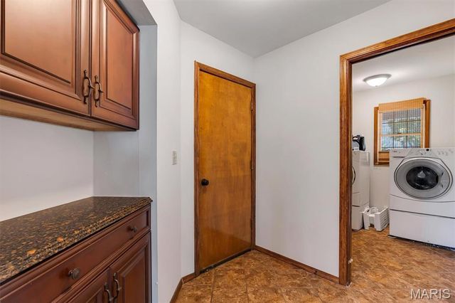 2100 Seven Oaks Drive, St Charles, MO 63303
