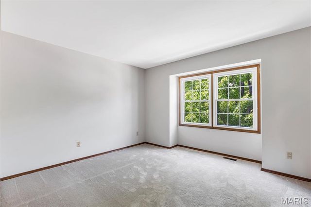 2100 Seven Oaks Drive, St Charles, MO 63303