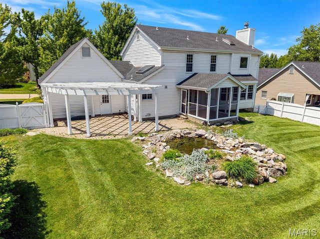 2100 Seven Oaks Drive, St Charles, MO 63303