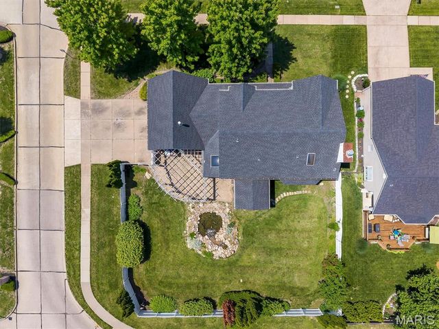 2100 Seven Oaks Drive, St Charles, MO 63303