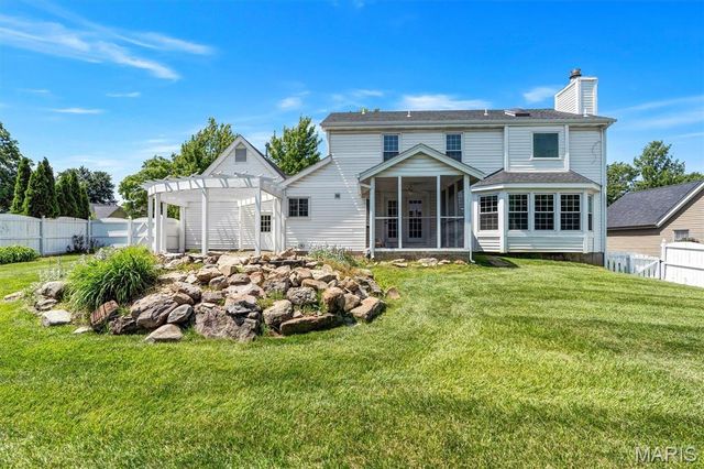 2100 Seven Oaks Drive, St Charles, MO 63303