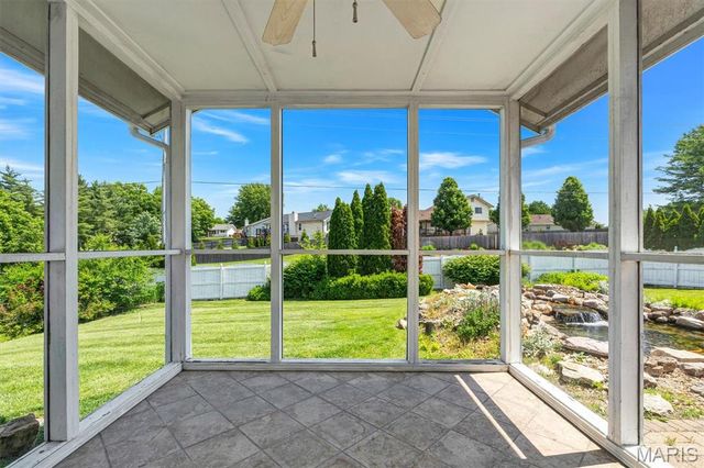 2100 Seven Oaks Drive, St Charles, MO 63303