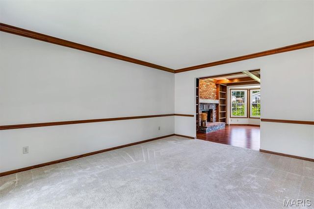 2100 Seven Oaks Drive, St Charles, MO 63303