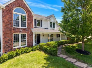 2100 Seven Oaks Drive, St Charles, MO 63303