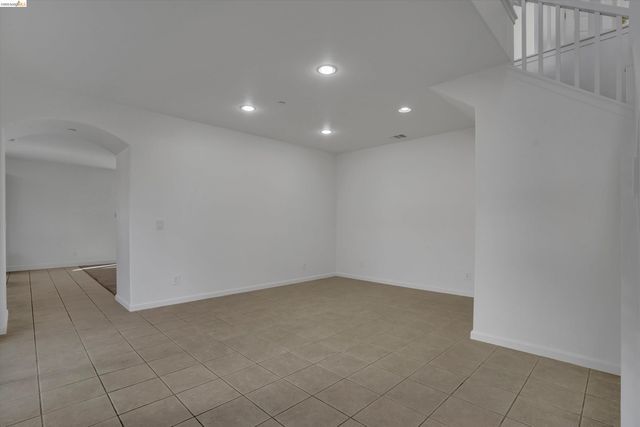 2340 St Augustine Dr, Brentwood, CA 94513