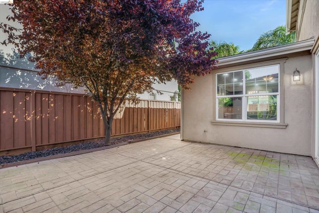 2340 St Augustine Dr, Brentwood, CA 94513