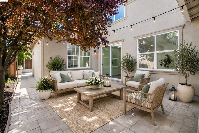 2340 St Augustine Dr, Brentwood, CA 94513