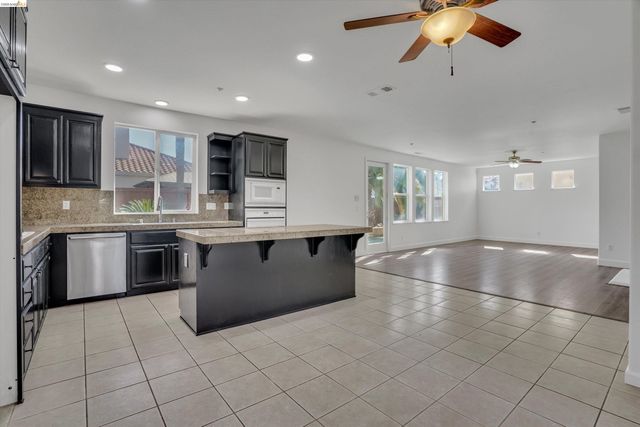 2340 St Augustine Dr, Brentwood, CA 94513