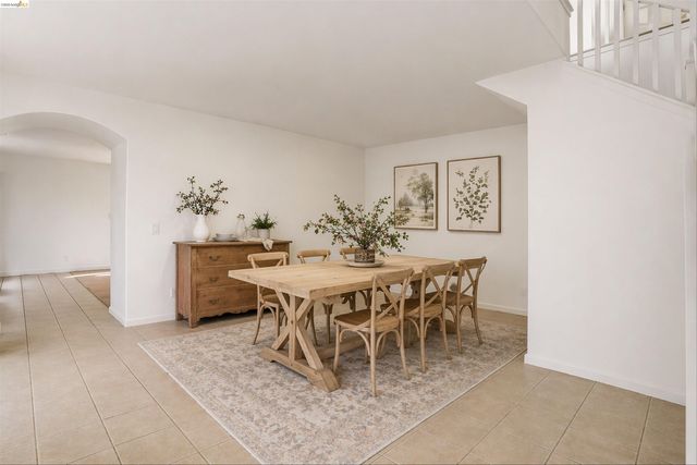 2340 St Augustine Dr, Brentwood, CA 94513