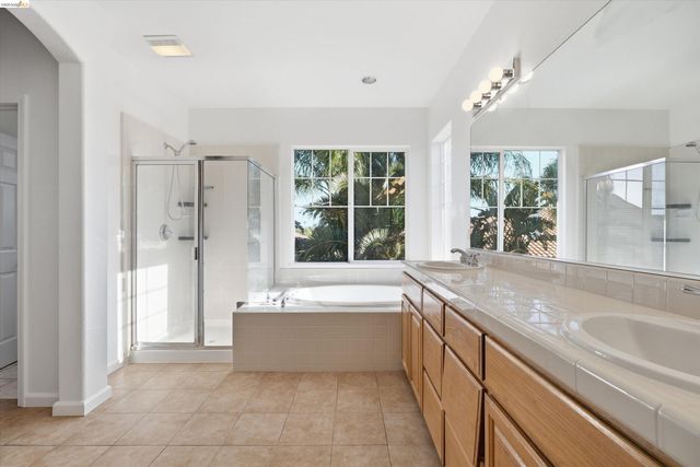 2340 St Augustine Dr, Brentwood, CA 94513