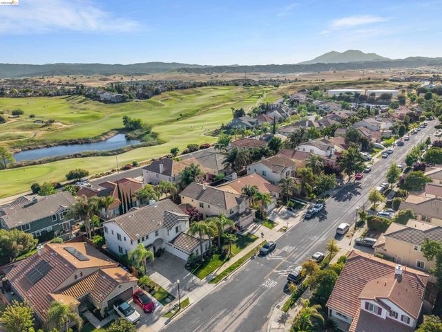 2340 St Augustine Dr, Brentwood, CA 94513