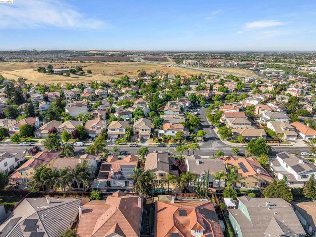 2340 St Augustine Dr, Brentwood, CA 94513