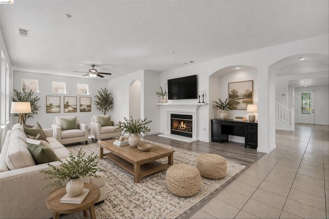 2340 St Augustine Dr, Brentwood, CA 94513