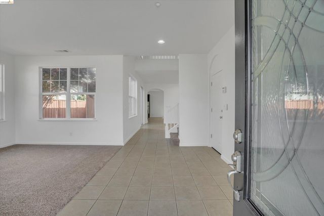 2340 St Augustine Dr, Brentwood, CA 94513