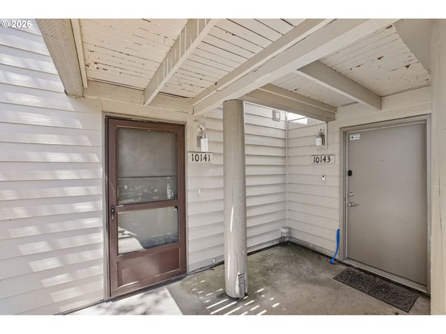 10141 Sw TRAPPER Ter, Beaverton, OR 97008