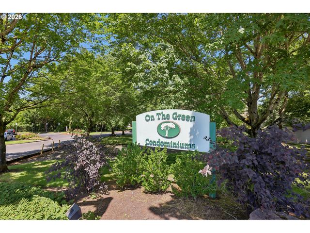 10141 Sw TRAPPER Ter, Beaverton, OR 97008