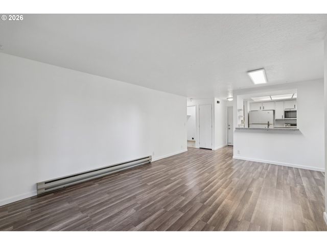 10141 Sw TRAPPER Ter, Beaverton, OR 97008