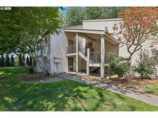 10141 Sw TRAPPER Ter, Beaverton, OR 97008