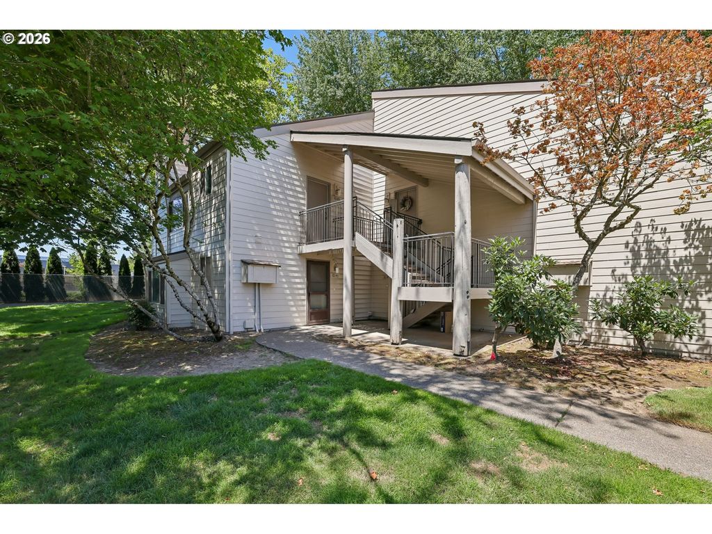 10141 Sw TRAPPER Ter, Beaverton, OR 97008