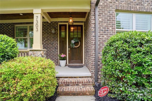 7303 Sheffingdell Drive, Charlotte, NC 28226