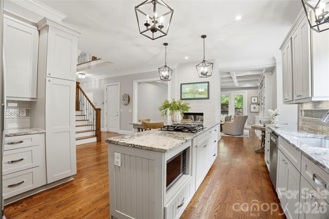 7303 Sheffingdell Drive, Charlotte, NC 28226