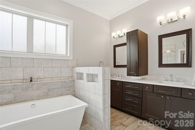 7303 Sheffingdell Drive, Charlotte, NC 28226