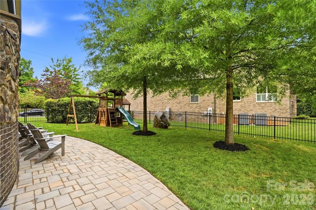 7303 Sheffingdell Drive, Charlotte, NC 28226