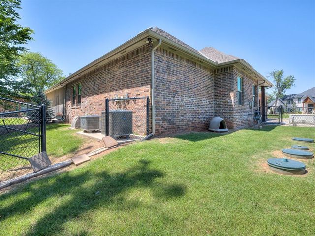 8432 SW 110th Court, Oklahoma City, OK 73173