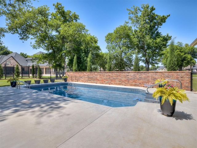 8432 SW 110th Court, Oklahoma City, OK 73173