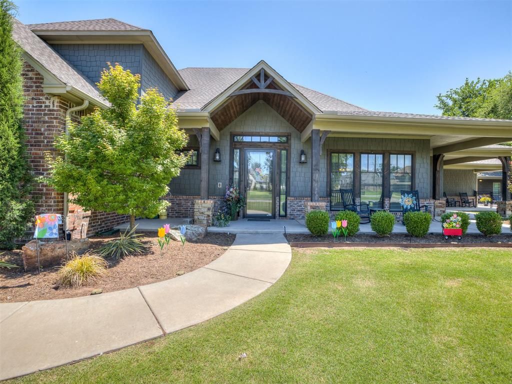 Image 1 of property listing at 8432 SW 110th Court, Oklahoma City, OK 73173